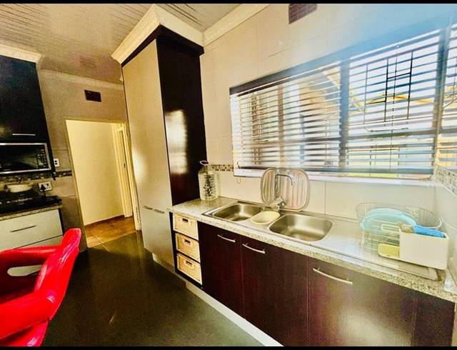 3 BEDROOM HOUSE FOR SALE IN VANDERBIJLPARK CE 3